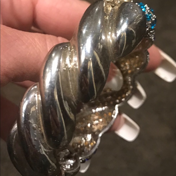 Meghan LA crystal bangle bracelet - Picture 4 of 5